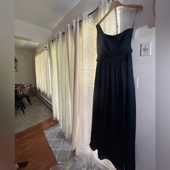 Vera wang one shoulder dress with satin sash. - Picture 6 of 7